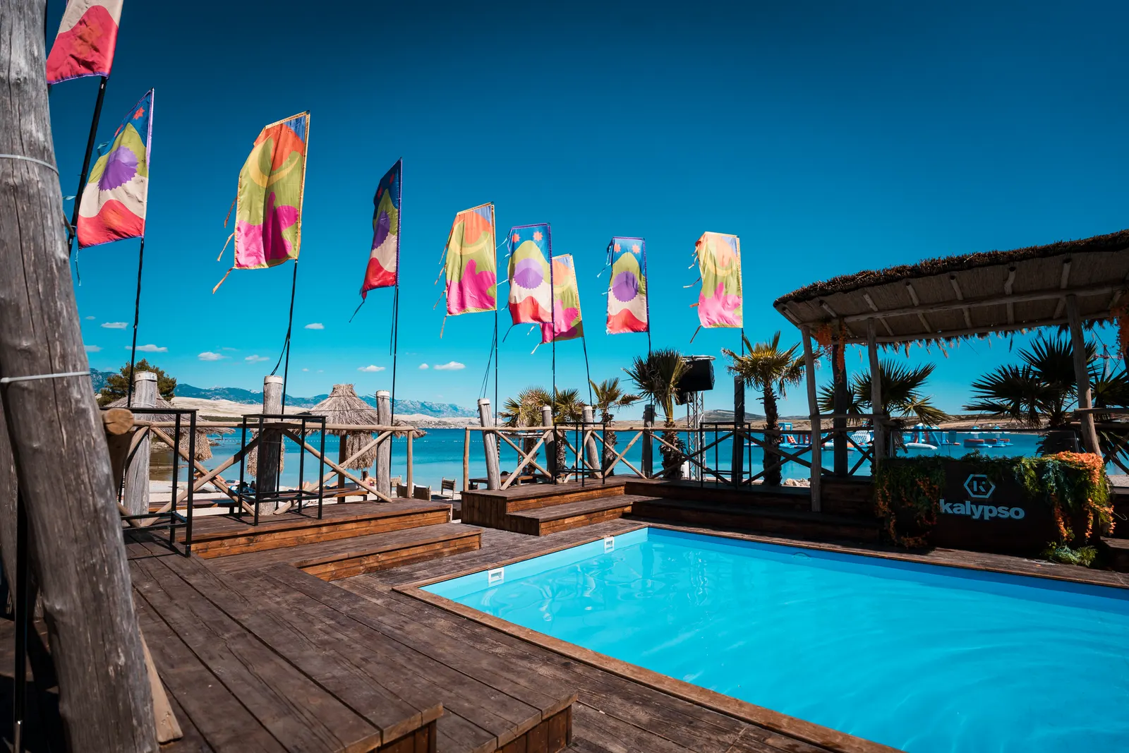 Kalypso Club Zrce Beach — neue Pool-Area mit Strandzugang (1)