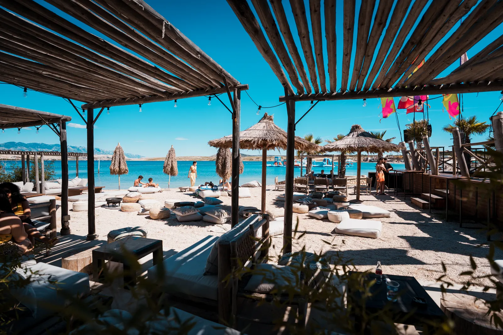 Kalypso Club Zrce Beach — neue Pool-Area mit Strandzugang (6)